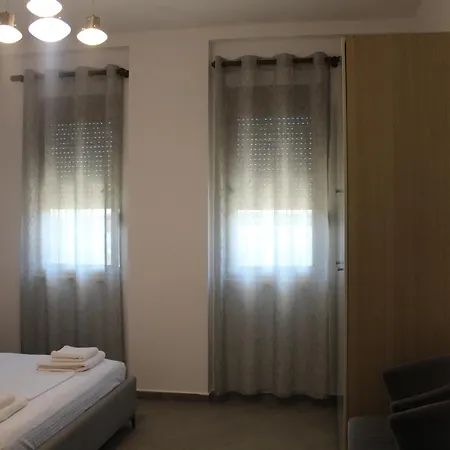 Sosana Qëparo